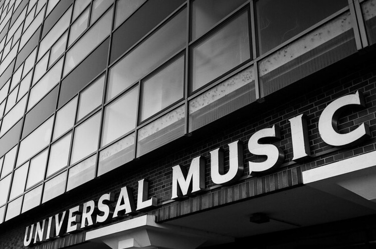 Плани змінились: Universal Music Group піде на ІРО на рік раніше Плани змінились: Universal Music Group піде на ІРО на рік раніше