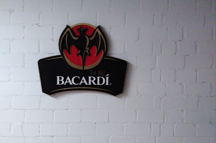 Bacardi переходить на екопляшки, які розкладаються за 18 місяців Bacardi переходить на екопляшки, які розкладаються за 18 місяців