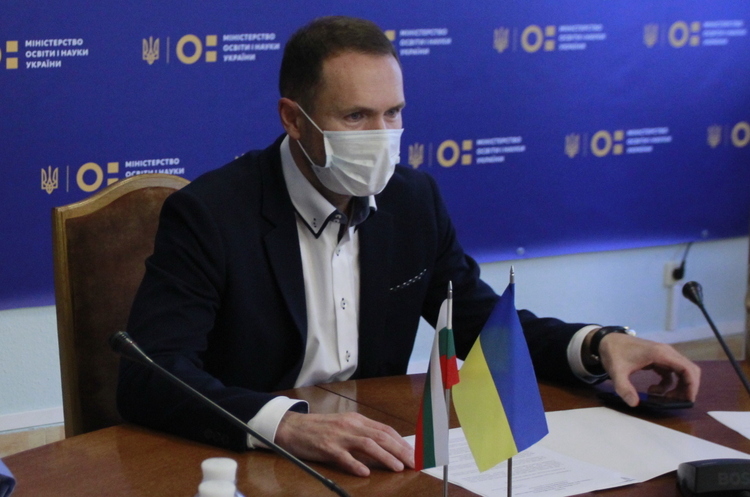 В. о. міністра освіти Сергій Шкарлет Керівник Міносвіти розкритикував впроваджену раніше систему фінансування вишів в Україні