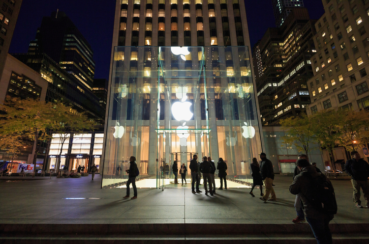 фото Shutterstock У коаліцію проти Apple вже подали заявки понад 400 компаній