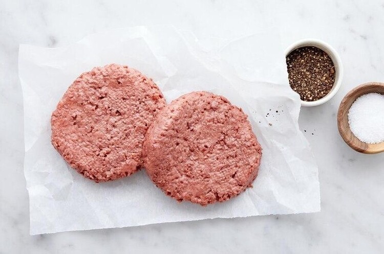фото Beyond Meat Європарламент дозволив і далі називати «бургерами» і «сосисками» продукти без м'яса