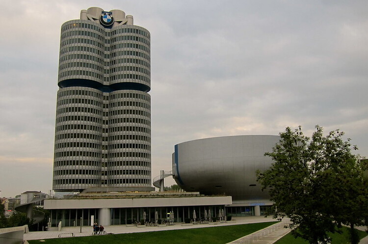 BMW і китайський інтернет-гігант Alibaba оголосили про стратегічне партнерство BMW і китайський інтернет-гігант Alibaba оголосили про стратегічне партнерство