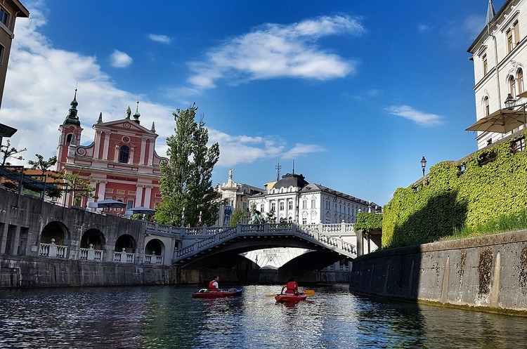 фото pixabay.com Усі міста Словенії одночасно закривають на карантин через коронавірус