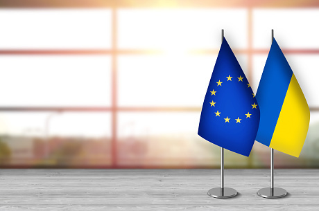 В ЄС вважають рішення КС підставою для призупинення безвізу В ЄС вважають рішення КС підставою для призупинення безвізу