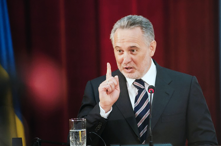 Олігарх Дмитро Фірташ Суди заборонили «Сбербанку» забирати у Фірташа черкаський «Азот»