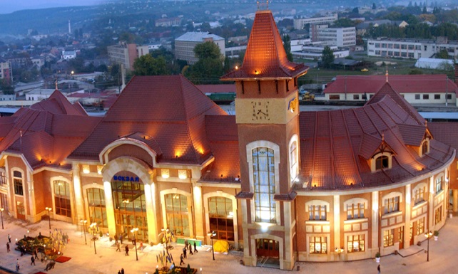 «Укрзалізниця» припиняє продаж квитків із Ужгорода і ще кількох станцій «Укрзалізниця» припиняє продаж квитків із Ужгорода і ще кількох станцій