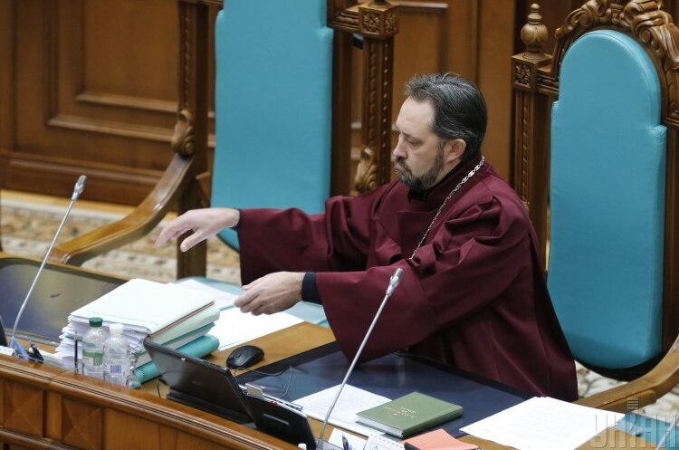 Офіс президента заперечує погрози суддям КСУ Офіс президента заперечує погрози суддям КСУ