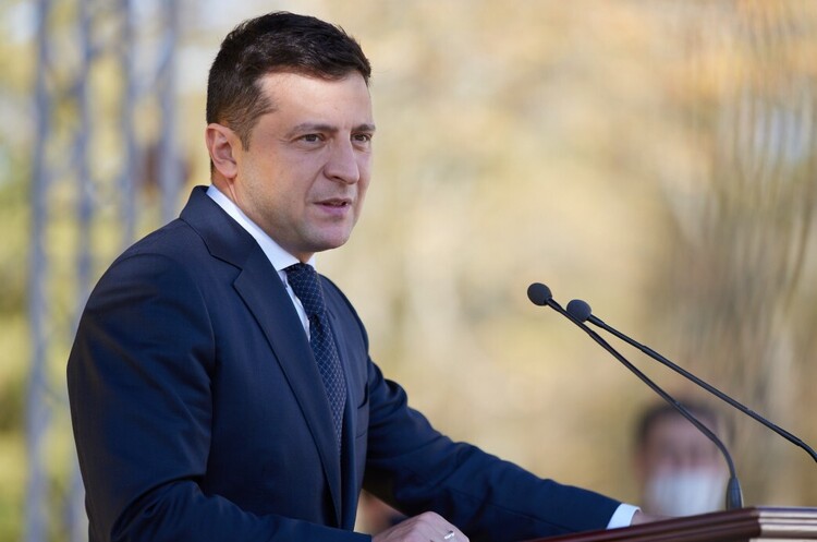Президент України Володимир Зеленський Ми отримали сигнал від МВФ, що ніякої місії можна не очікувати – Зеленський про рішення КСУ