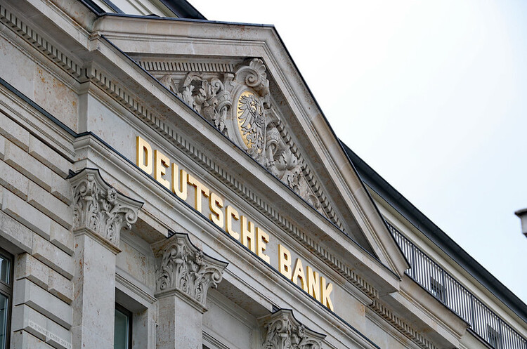 Втомившись від Трампа, Deutsche Bank хоче розірвати з ним усі зв’язки – Reuters Втомившись від Трампа, Deutsche Bank хоче розірвати з ним усі зв’язки – Reuters