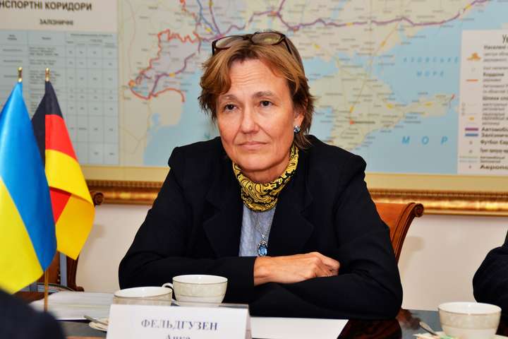 Посол ФРН в Україні Анка Фельдгузен Отримати реальні гарантії за Будапештським меморандумом Україні неможливо – Посол ФРН