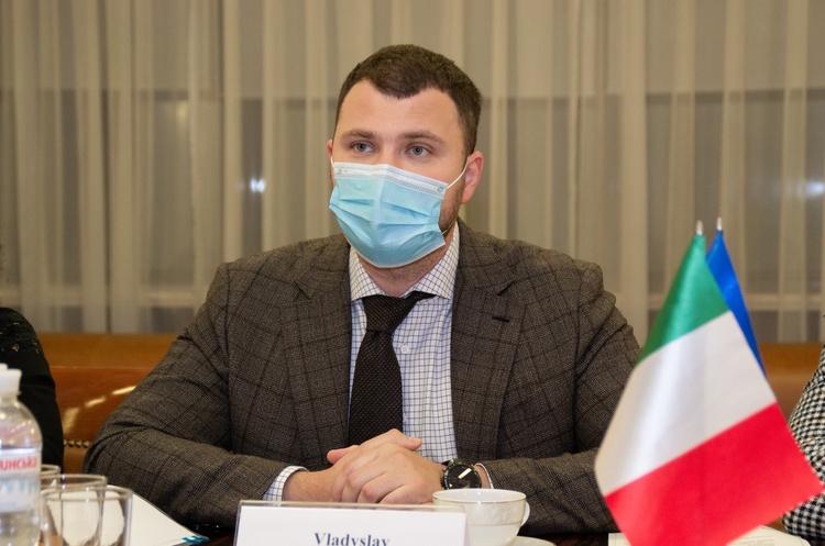 Міністр інфраструктури Владислав Криклій Італія та Китай зацікавилися розвитком швидкісних потягів в Україні – Криклій