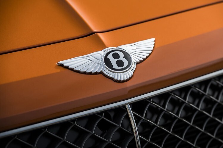 Bentley повністю перейде на електромобілі до 2030 року Bentley повністю перейде на електромобілі до 2030 року
