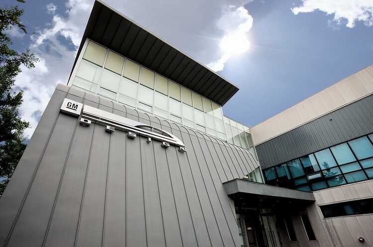 GM планує найняти 3000 працівників, щоб стимулювати розробку електромобілів GM планує найняти 3000 працівників, щоб стимулювати розробку електромобілів