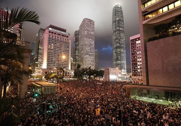 ЄС і США розкритикували закон, за допомогою якого Китай тисне на парламент Гонконгу
