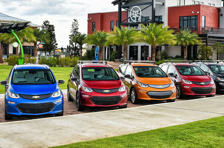 GM відкликає понад 65 500 Chevrolet Bolt через ризик загоряння батареї GM відкликає понад 65 500 Chevrolet Bolt через ризик загоряння батареї