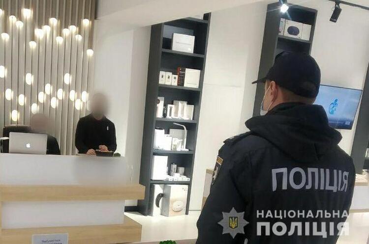 Поліція відкрила справу через рішення влади Франківська оголосити вихідні дні робочими Поліція відкрила справу через рішення влади Франківська оголосити вихідні дні робочими
