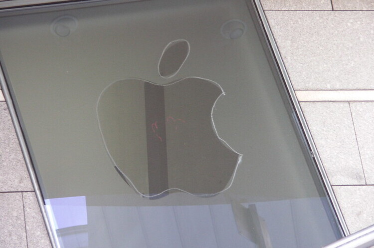Apple впроваджуватиме нові заходи для захисту особистих даних попри опір Facebook Apple впроваджуватиме нові заходи для захисту особистих даних попри опір Facebook