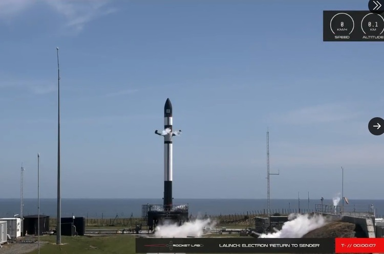 @RocketLab Конкурент SpaceX – компанія Rocket Lab – вперше повернула на землю перший ступінь ракети