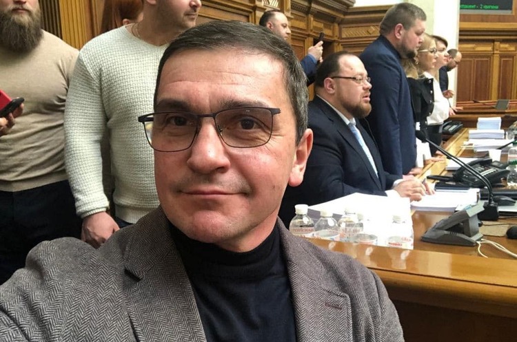 Костянтин Бондарев Суд скасував рішення НБУ про ліквідацію банку «Велес»