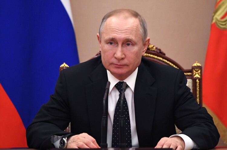 В Кремлі розповіли, чому Путін не зробив щеплення проти COVID-19