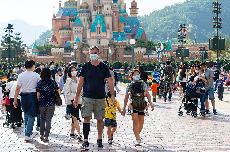Disney розширює масштаби скорочень до 32 000 працівників через COVID-19 Disney розширює масштаби скорочень до 32 000 працівників через COVID-19