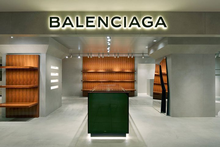 фото DR Balenciaga випустила відеогру, в якій представила свою наступну колекцію одягу