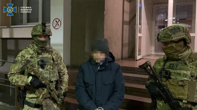 Інспектора Галицької митниці спіймали на хабарях Інспектора Галицької митниці спіймали на хабарях