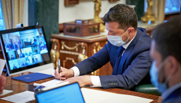 Зеленський підписав закон про створення та функціонування Державного аграрного реєстру Зеленський підписав закон про створення та функціонування Державного аграрного реєстру