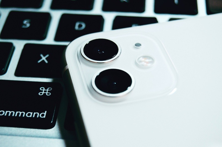 Apple безкоштовно замінить екрани iPhone 11, які припинили реагувати на дотики Apple безкоштовно замінить екрани iPhone 11, які припинили реагувати на дотики