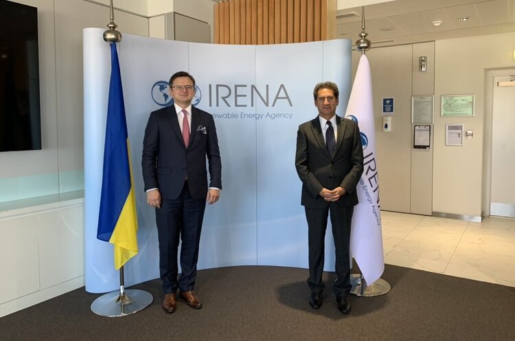 Кулеба обговорив з гендиректором IRENA співпрацю у сфері відновлюваної енергетики Кулеба обговорив з гендиректором IRENA співпрацю у сфері відновлюваної енергетики