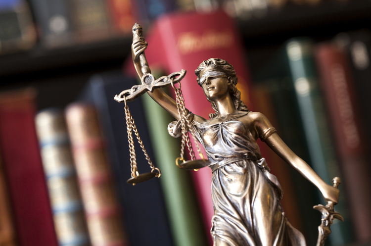 фото Shutterstock Суд Молдови призупинив дію закону, який забрав службу безпеки з-під контролю президента