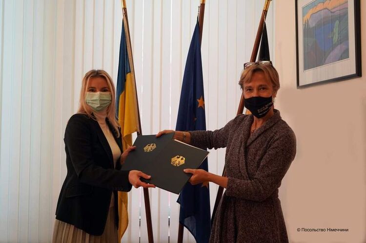 Україна та Німеччина продовжили до 2023 року співробітництво щодо підтримки малого та середнього бізнесу Україна та Німеччина продовжили до 2023 року співробітництво щодо підтримки малого та середнього бізнесу