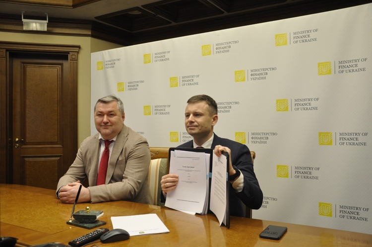 Україна та МБРР підписали угоду про надання $300 млн кредиту – Мінфін Україна та МБРР підписали угоду про надання $300 млн кредиту – Мінфін