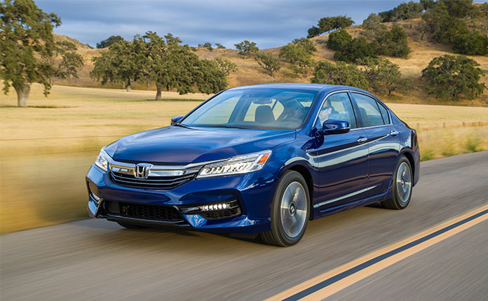 Honda Accord Hybrid Honda відкликає в США понад 1,4 млн автомобілів у зв'язку з дефектами ПЗ