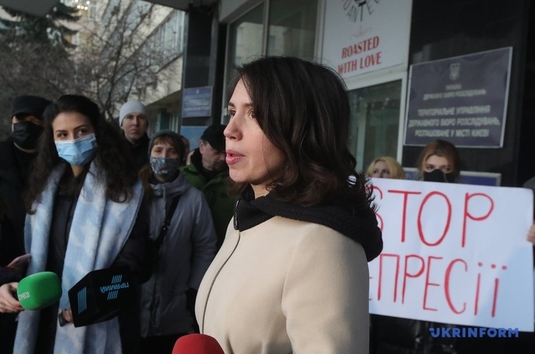 ДБР вручило ексдепутатці Тетяні Чорновол підозру ДБР вручило ексдепутатці Тетяні Чорновол підозру