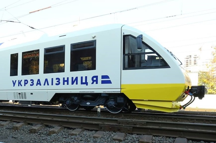 фото DR «Укрзалізниця» оприлюднила розміри зарплат рядових співробітників