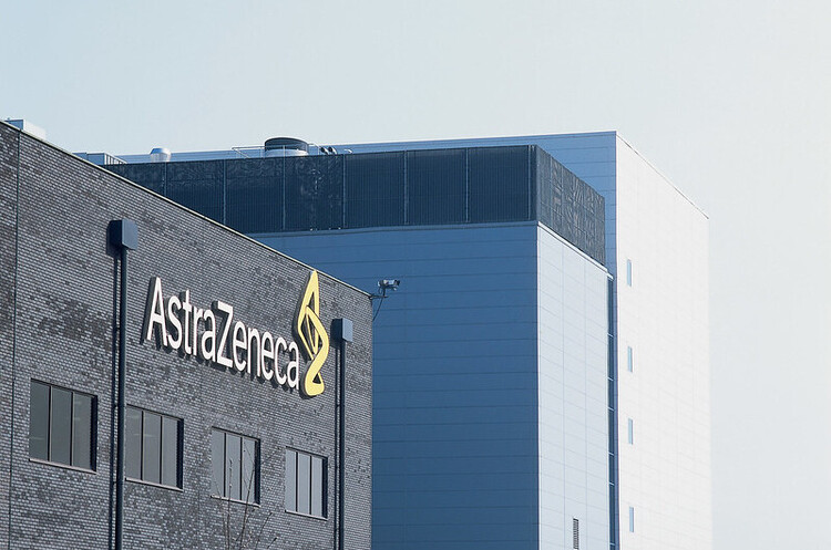 Великобританія першою схвалила вакцину компанії AstraZeneca Великобританія першою схвалила вакцину компанії AstraZeneca
