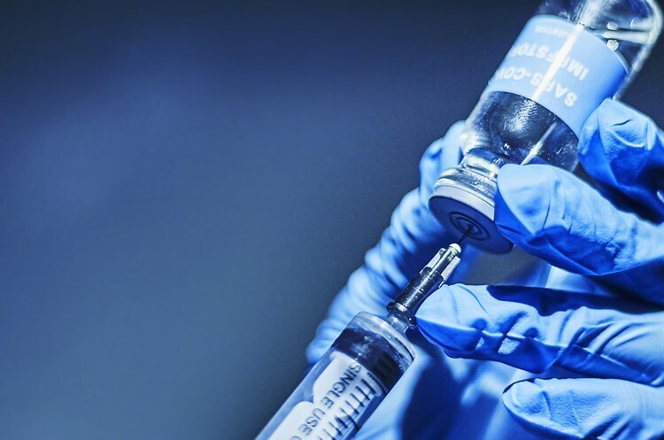 В Британії стартувала вакцинація препаратом компанії AstraZeneca В Британії стартувала вакцинація препаратом компанії AstraZeneca