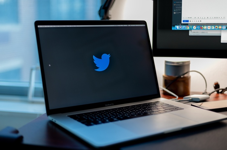 Акції Twitter обвалились на 8% в Німеччині після блокування акаунта Трампа