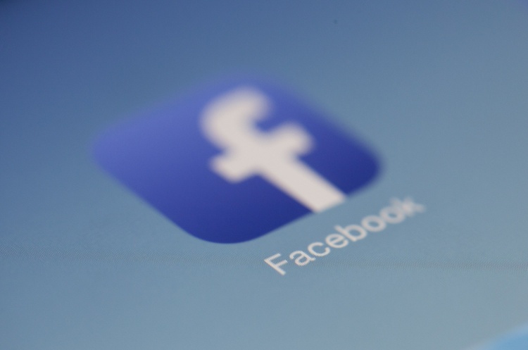 Facebook видалив десятки акаунтів, які пов’язують із партією «Європейська солідарність» Facebook видалив десятки акаунтів, які пов’язують із партією «Європейська солідарність»