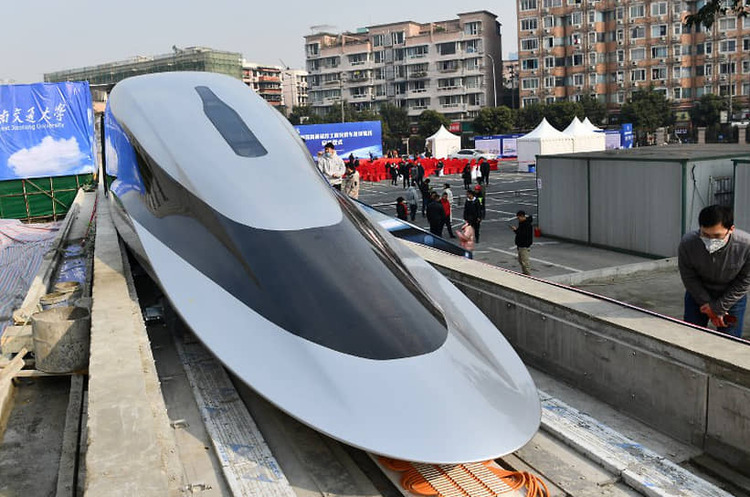 Фото: Stringer / Imaginechina via AFP В Китаї представили поїзд на магнітній подушці, що може розвивати швидкість до 620 км/год