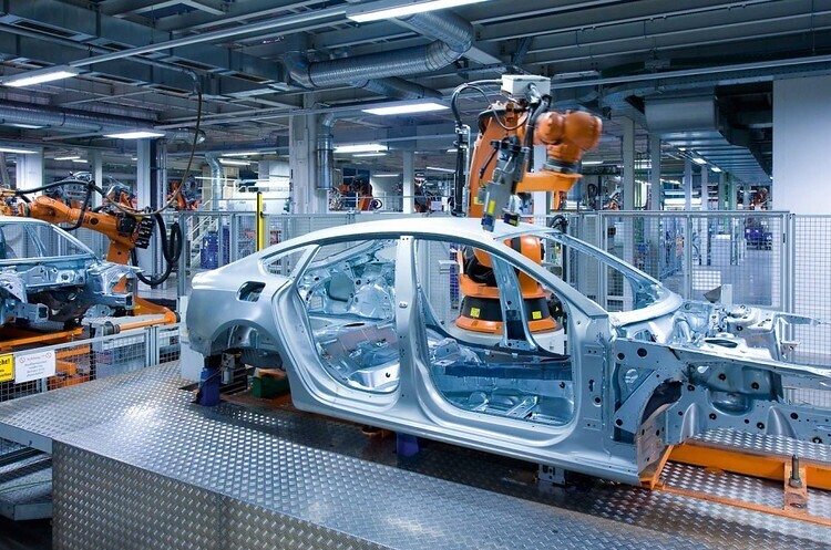 Ford, Daimler і Audi скорочують виробництво у Німеччині через нестачу чіпів Ford, Daimler і Audi скорочують виробництво у Німеччині через нестачу чіпів