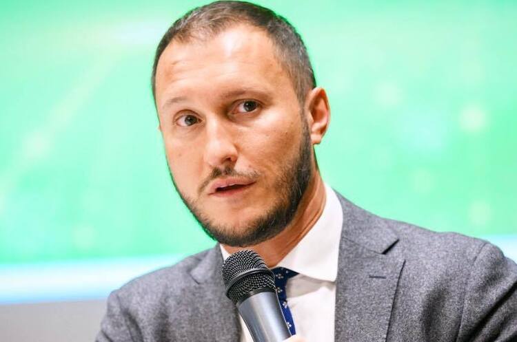 Делегацію для участі в 11-й сесії Асамблеї IRENA очолив заступник міністра енергетики Демченков Делегацію для участі в 11-й сесії Асамблеї IRENA очолив заступник міністра енергетики Демченков