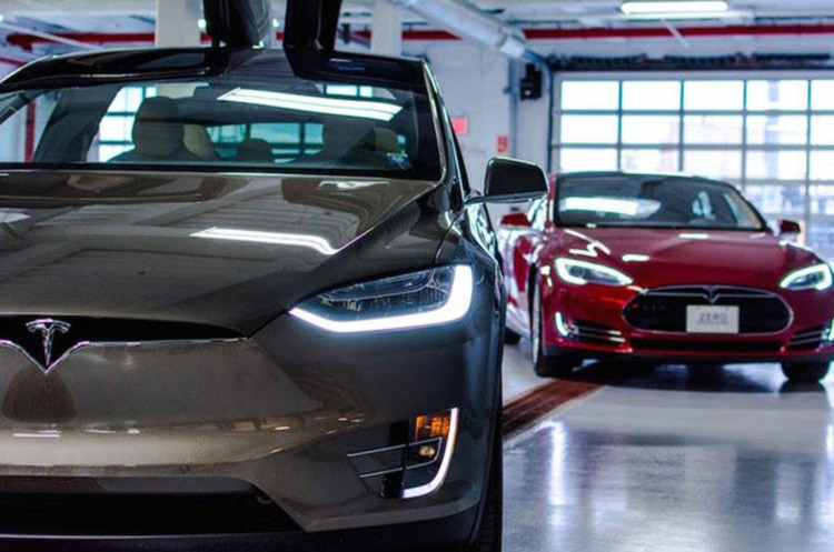 В Китаї на парковці вибухнув Tesla Model 3 В Китаї на парковці вибухнув Tesla Model 3