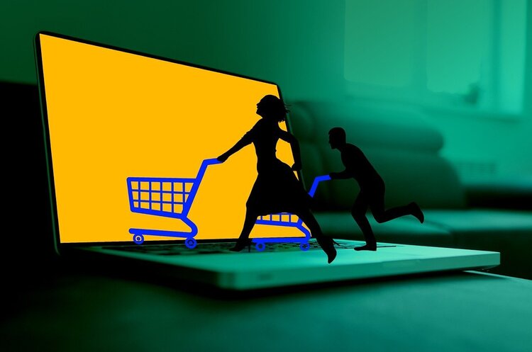 Носки за «колючей проволокой» vs инновации для e-commerce: какие технологии помогают развивать продажи Носки за «колючей проволокой» vs инновации для e-commerce: какие технологии помогают развивать продажи