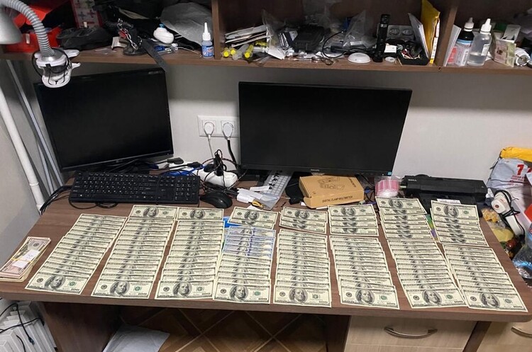 В Україні викрили транснаціональну хакерську мережу, що розповсюджувала вірус Emotet В Україні викрили транснаціональну хакерську мережу, що розповсюджувала вірус Emotet