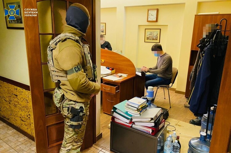 На українські підприємства постачали товари з ОРЛО – СБУ На українські підприємства постачали товари з ОРЛО – СБУ