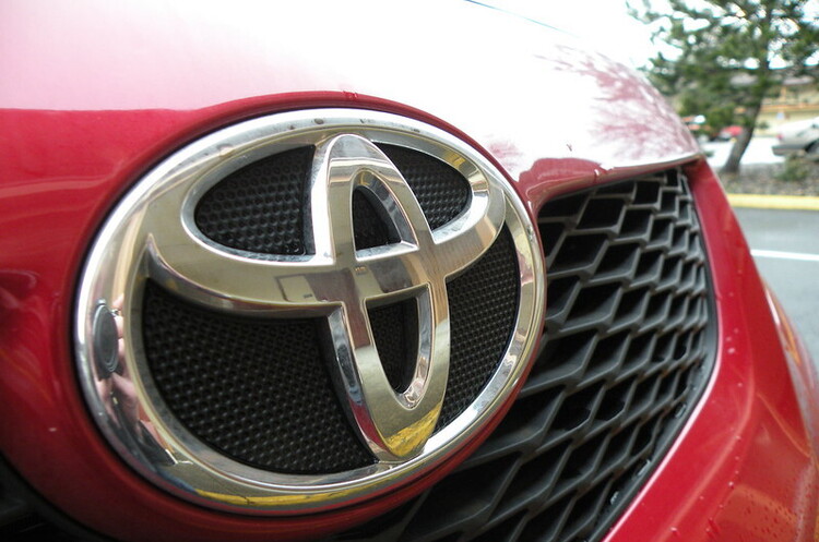 Toyota обійшла VW і стала лідером за обсягами продажів авто у світі Toyota обійшла VW і стала лідером за обсягами продажів авто у світі