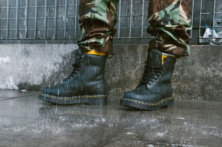 фото Dr.Martens Виробник взуття Dr. Martens вийшов на Лондонську біржу: акції виросли на 26%