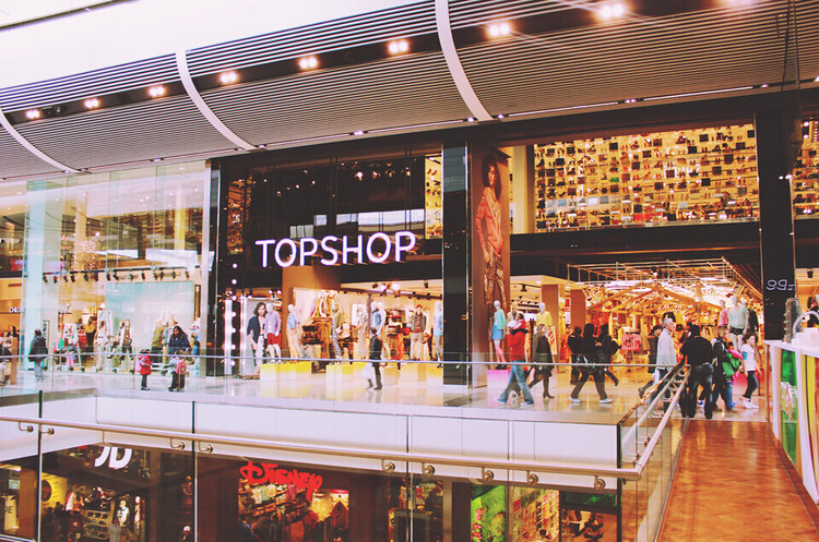Asos купує бренди Topshop, Topman, Miss Selfridge і HIIT у збанкрутілої Arcadia Group Asos купує бренди Topshop, Topman, Miss Selfridge і HIIT у збанкрутілої Arcadia Group